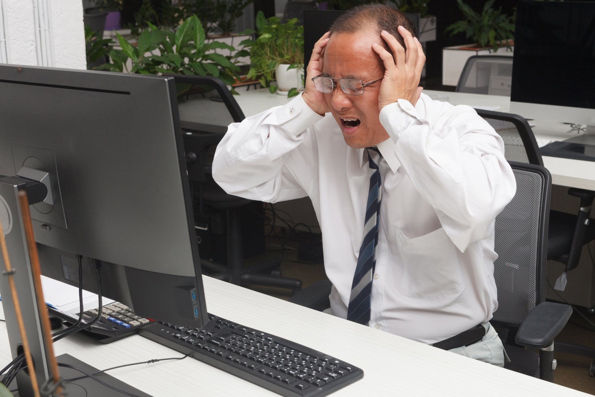Web集客の方法が多すぎて混乱する葬儀社担当者