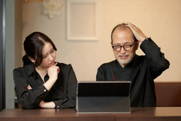 MEO対策が全くわからず困っている葬儀社スタッフ