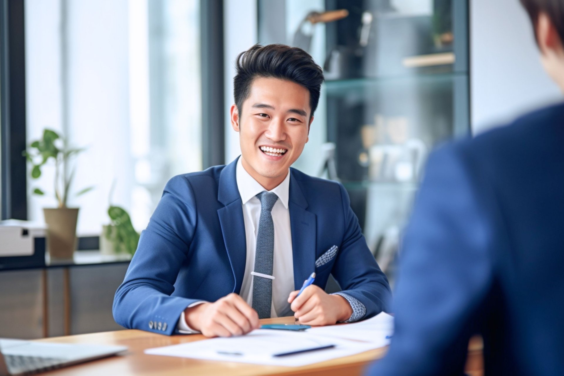 サジェスト対策を葬儀社に提案する業者のイメージ画像