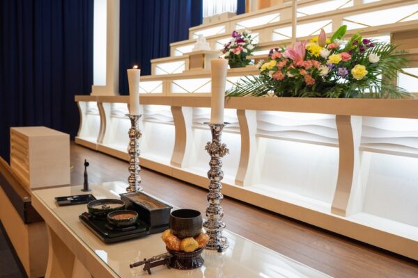 葬儀社を独立・開業する方法〜立ち上げ時の経営のポイントを解説