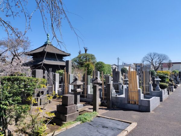 寺院墓地