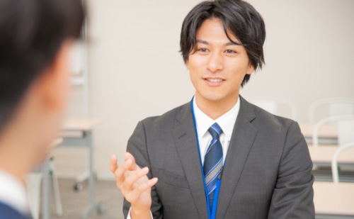 業界知識に詳しい専門スタッフが常駐